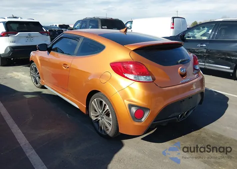 2016 Hyundai Veloster Turbo z USA, uszkodzony, nr VIN KMHTC6AE4GU283972